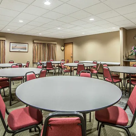 Comfort Inn & Suites Near University Of Wyoming 
