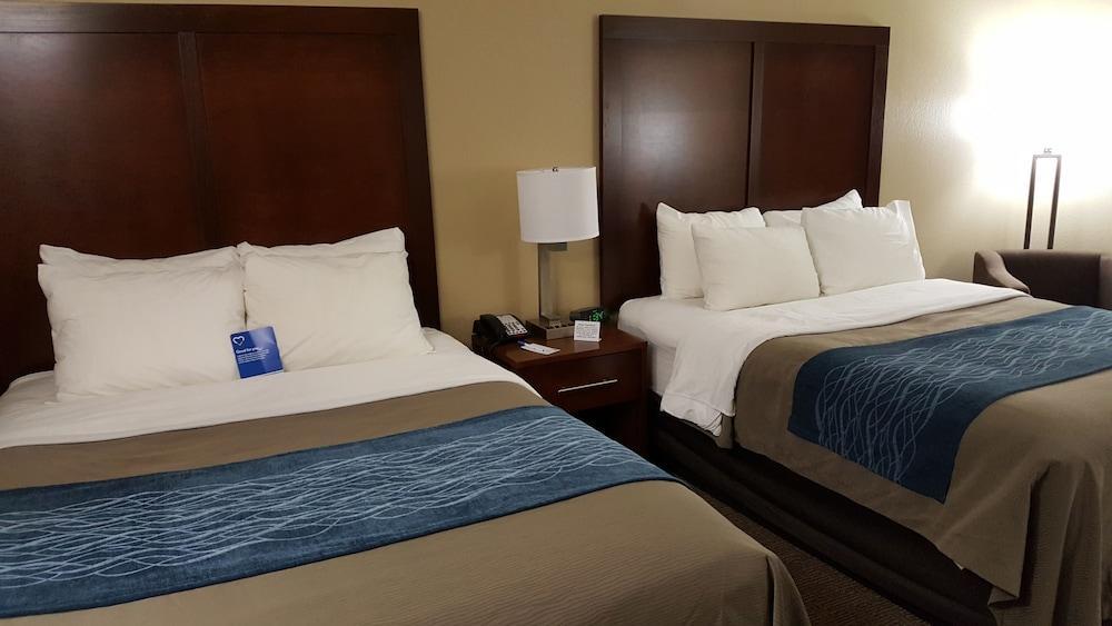Hotel Comfort & Near Of Wyoming Laramie